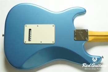 American Professional Classic Stratocaster - Faded Lake Placid Blue